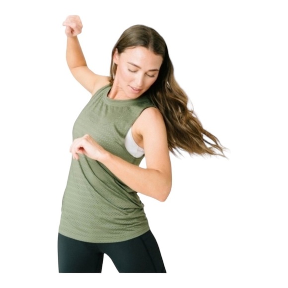 ZYIA ACTIVE CHILL Perforated Olive Green Performance Tank Top - Picture 1 of 7